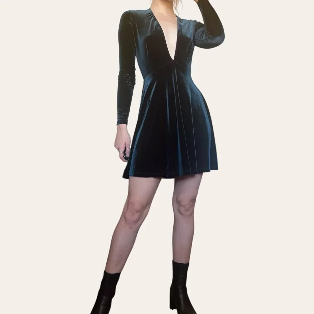 dark green long sleeve skater dress American Apparel | Dresses | American Apparel Dark Green Velvet Plunge Neck Skater  Long Sleeve Mini Dress Xs